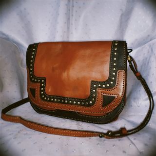 (Category: ) located in . Submitted by acids.thrift (Listing ID 1262604379, Image 1). Description: .