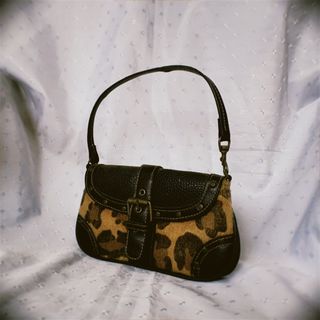 (Category: ) located in . Submitted by acids.thrift (Listing ID 1262604804, Image 1). Description: .