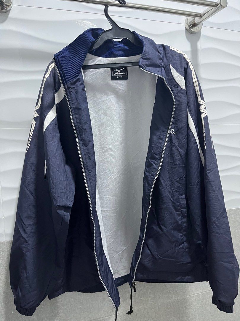 Mizuno Volleyball Warmer Men s Fashion Coats Jackets and
