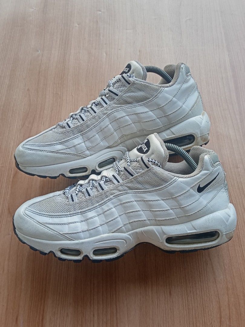 NIKE AIR MAX 95 WHITE || SIZE 43/27.5CM, Fesyen Pria, Sepatu