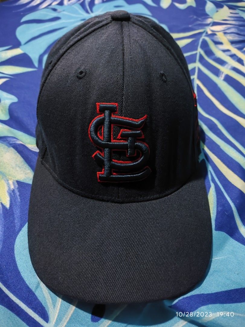 Nike, Anta, Penshoppe Caps etc. (Category: Caps & Hats) located in Quezon City. Submitted by declutteric (Listing ID 1262609763, Image 1). Description: 350-500 per cap Pm for more pics and details QC area Slightly negotiable.