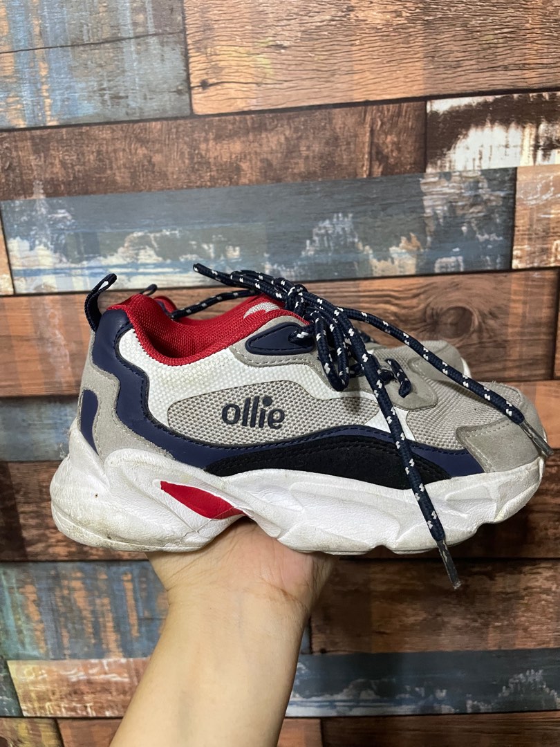 Ollie Kids shoes used 3031, Men's Fashion, Footwear, Sneakers on Carousell