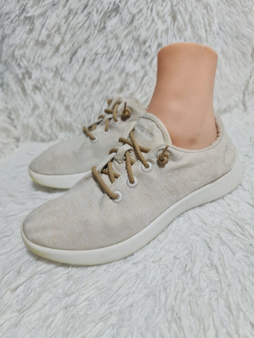 Original Le Mouton lightweight and comfy sneakers, Women's Fashion ...