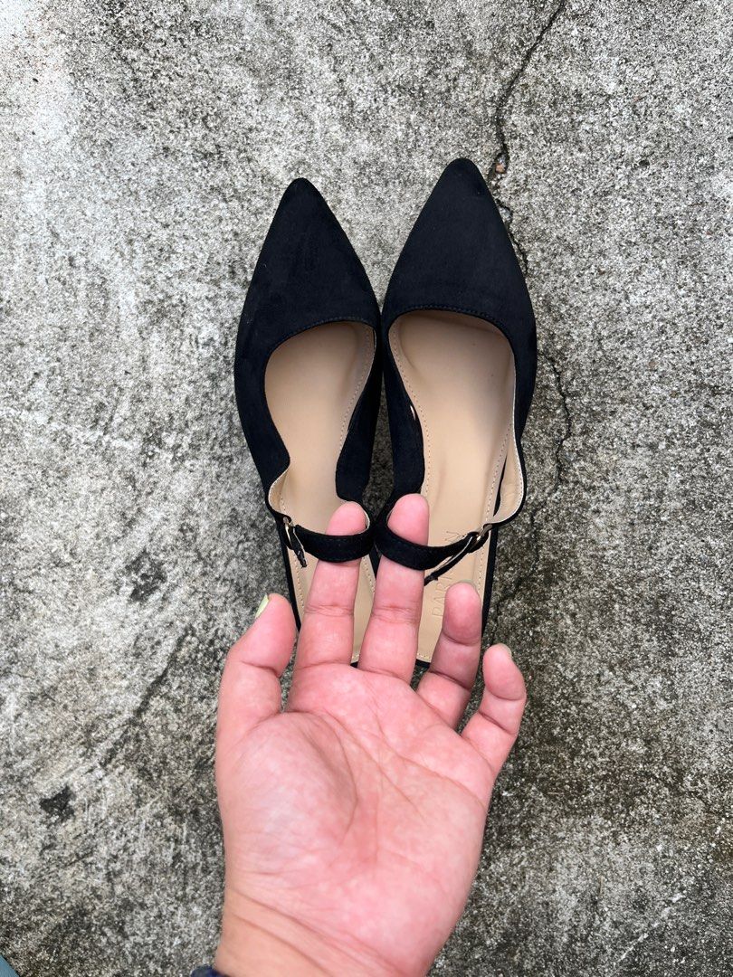 pointed half shoes
