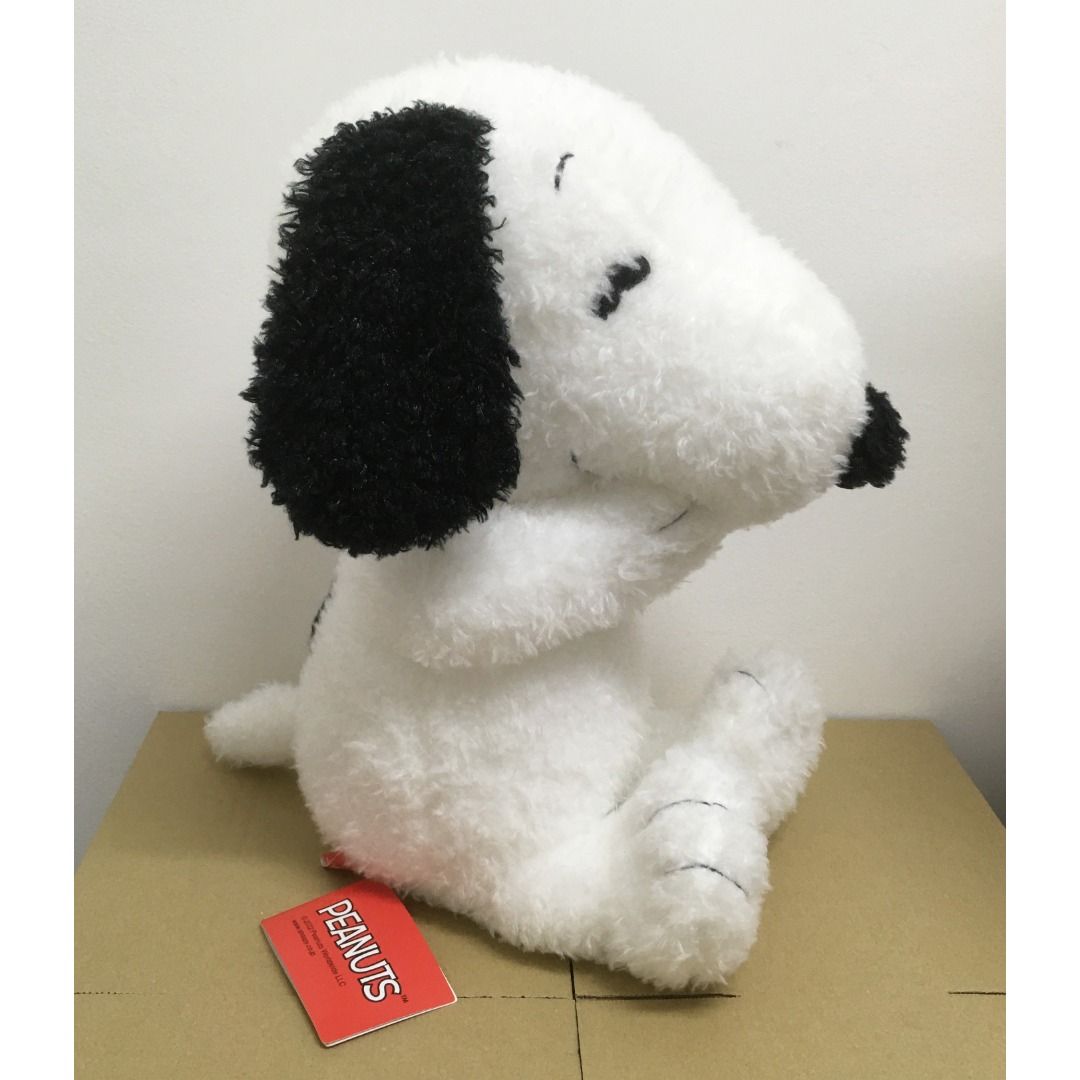 Jumbo snoopy plush deals