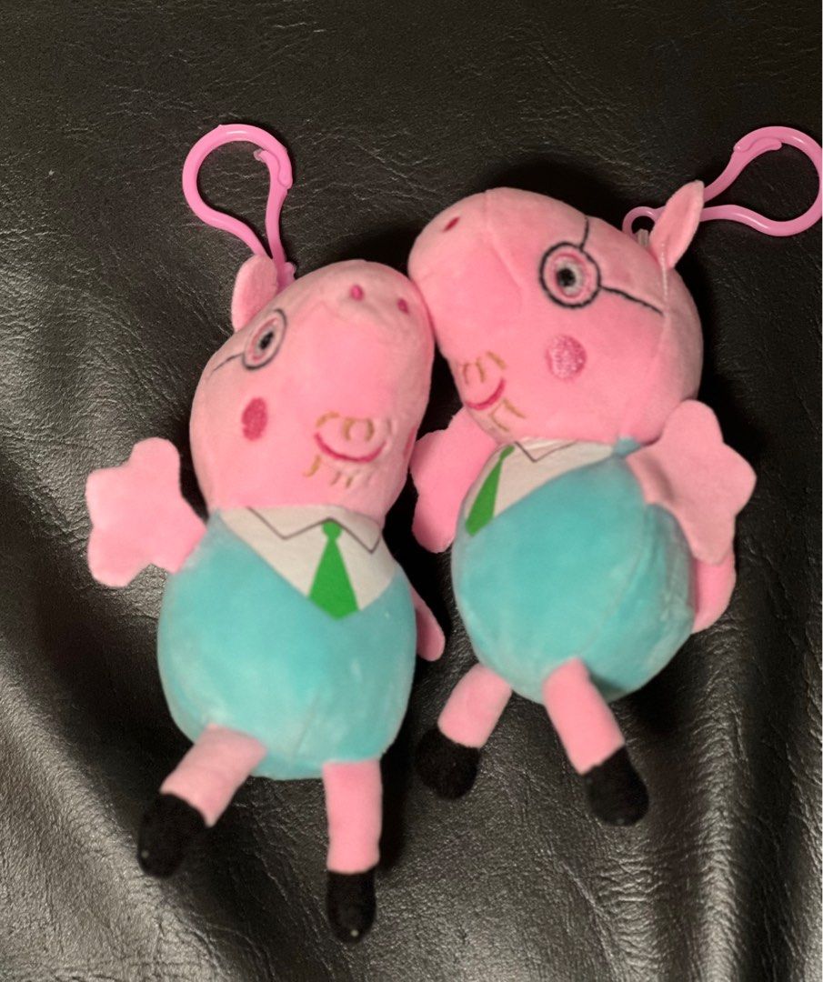 Peppa pig keychain (Category: Character Goods) located in Dasmarinas. Submitted by cabincrewcollect8 (Listing ID 1262548910, Image 1). Description: 120 php each bought from US.. bundle of 2 for 210 php.