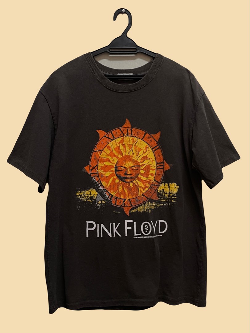 Pink floyd t shirt dubai sale