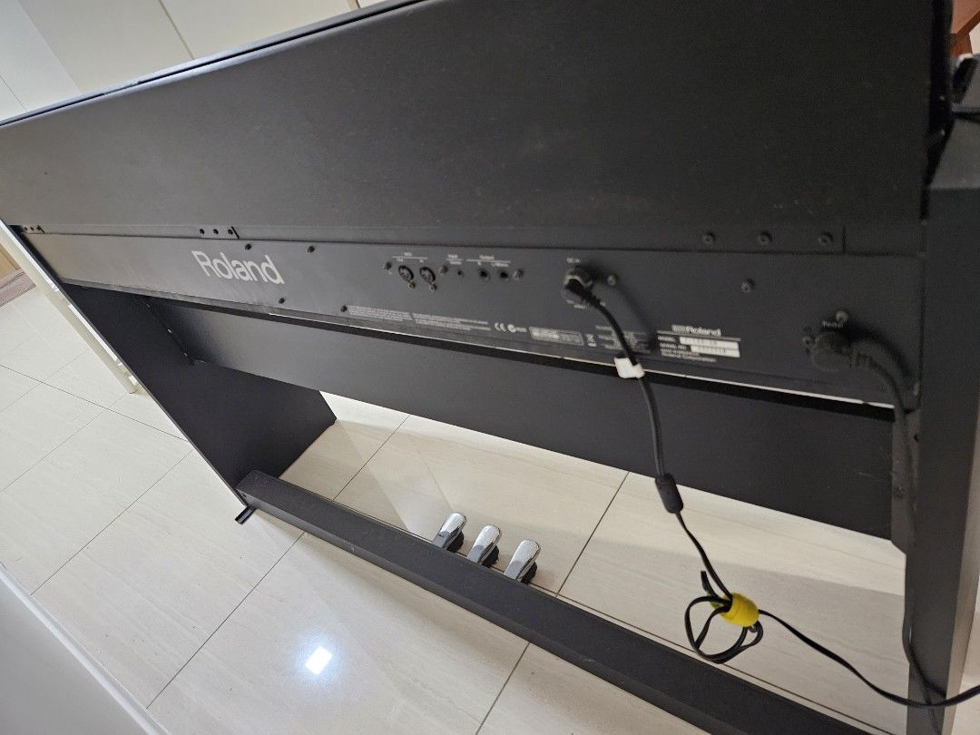 Roland Digital Piano F120, Hobbies & Toys, Music & Media, Musical