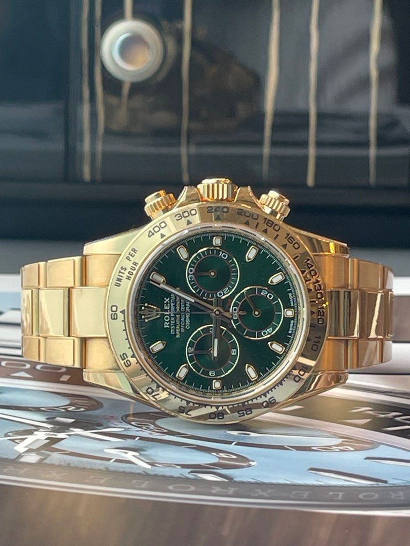 Daytona full store gold green dial