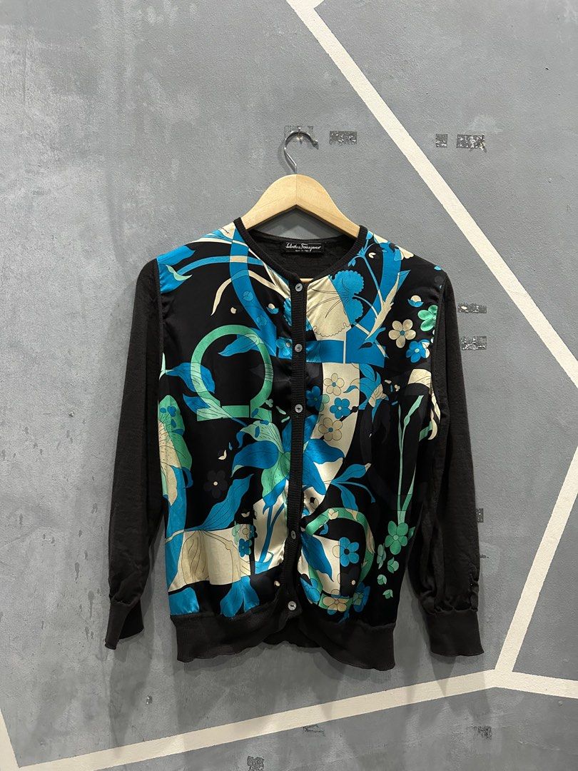Salvatore Ferragamo Cardigan Women s Fashion Tops Longsleeves