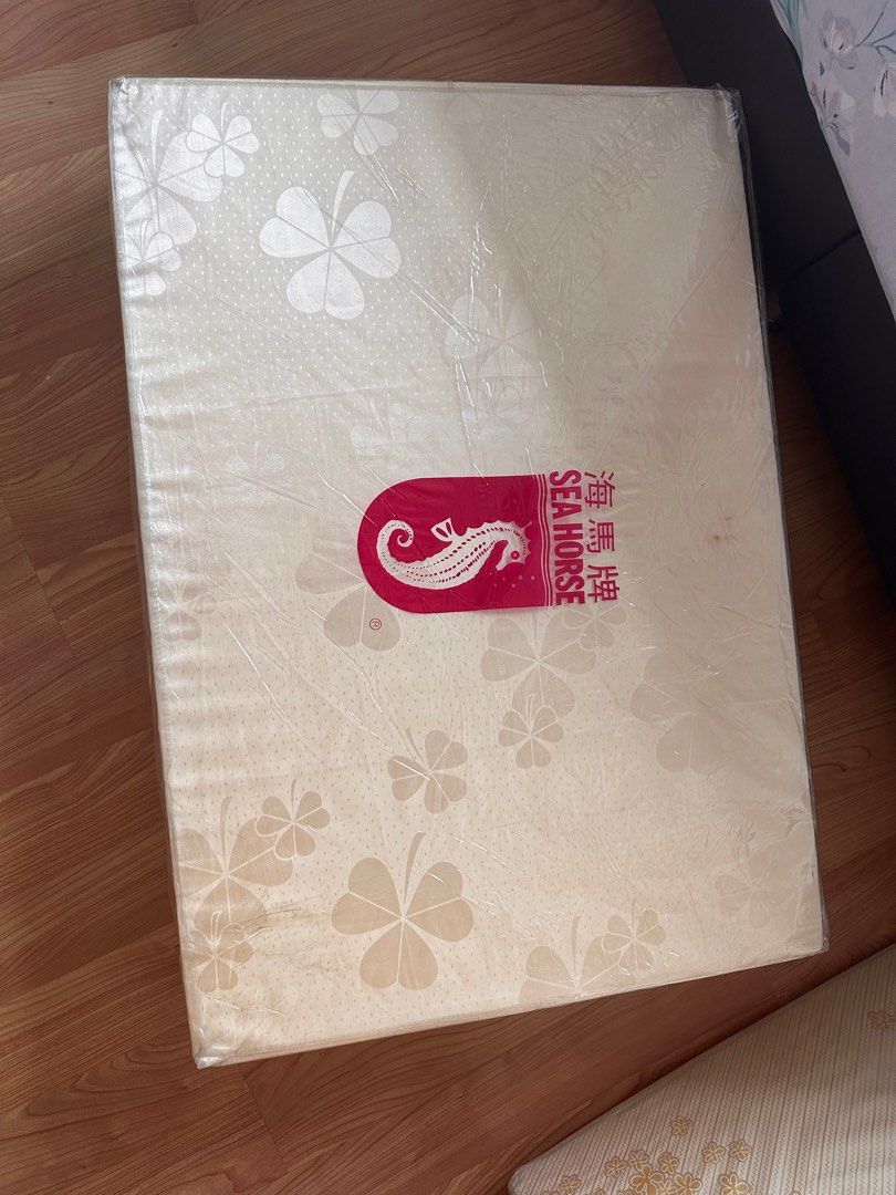 Seahorse outlet foldable mattress