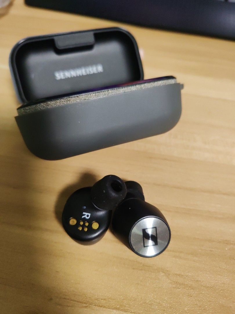 Fake sennheiser hot sale momentum true wireless