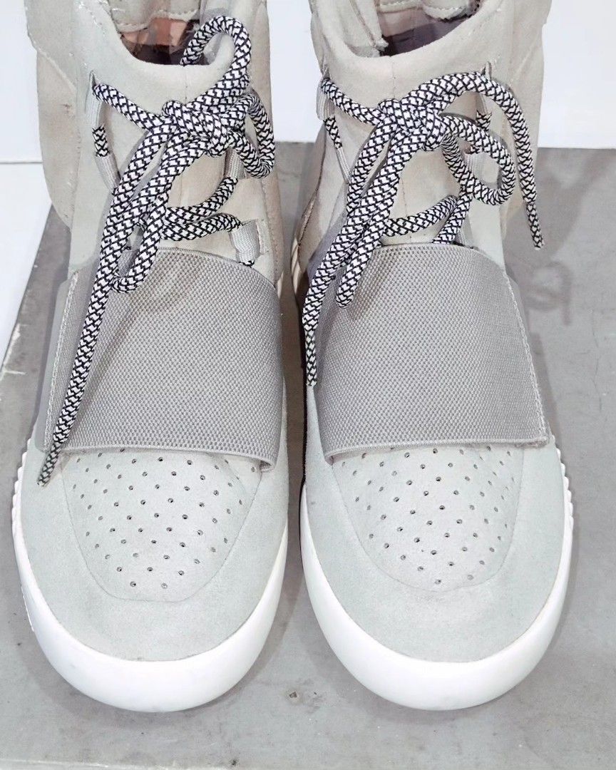 SEPATU ADIDAS YEEZY 750 BOOTS ORIGINAL Fesyen Pria Sepatu