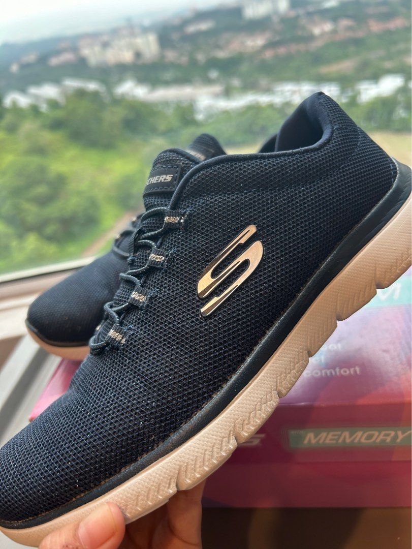Skechers Women US 8 Men s Fashion Footwear Sneakers on Carousell