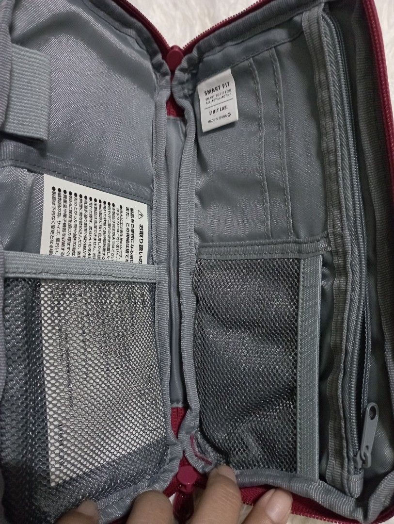 Smart Fit Actact Travel Holder Lihit Lab, Women's Fashion, Bags