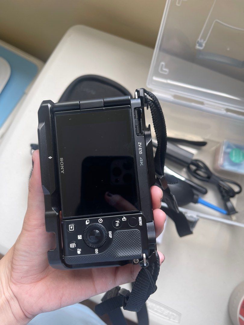 Sony ZV E10 With Small Rig Cage (Category: Cameras) located in Manila. Submitted by inherit.mnl (Listing ID 1262527100, Image 2). Description: .