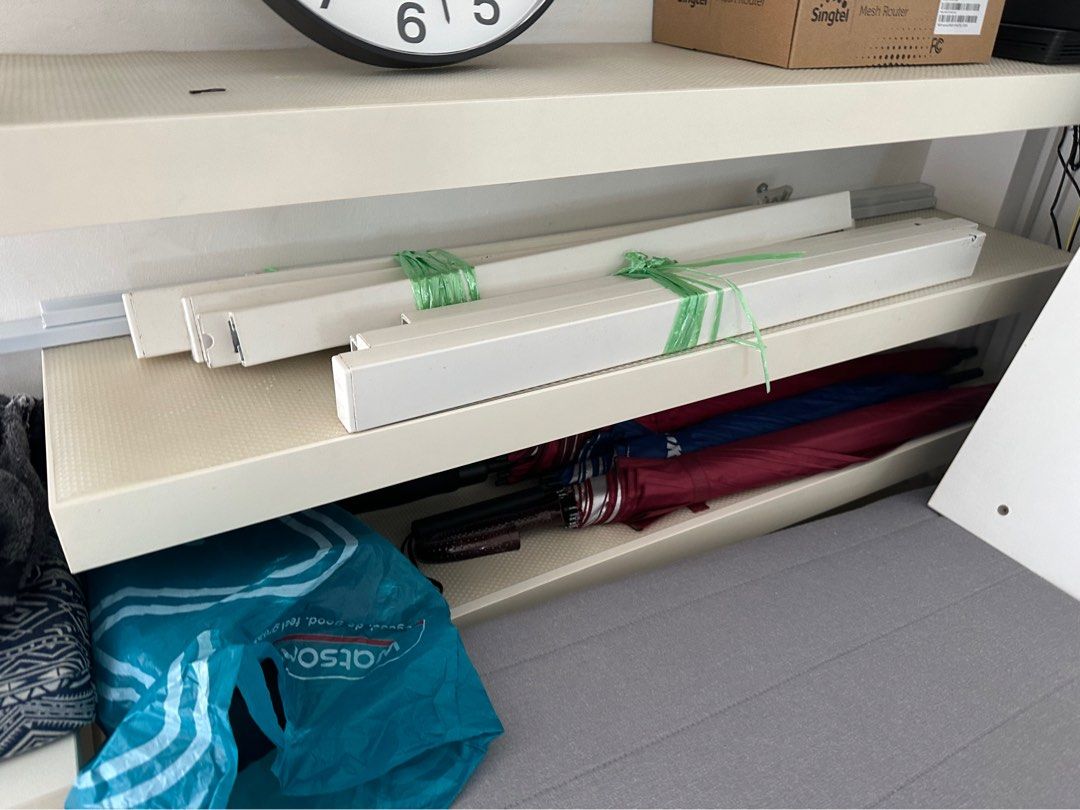 Study table (Category: Tables & Sets) located in Singapore. Submitted by andreana33 (Listing ID 1262597205, Image 3). Description: .