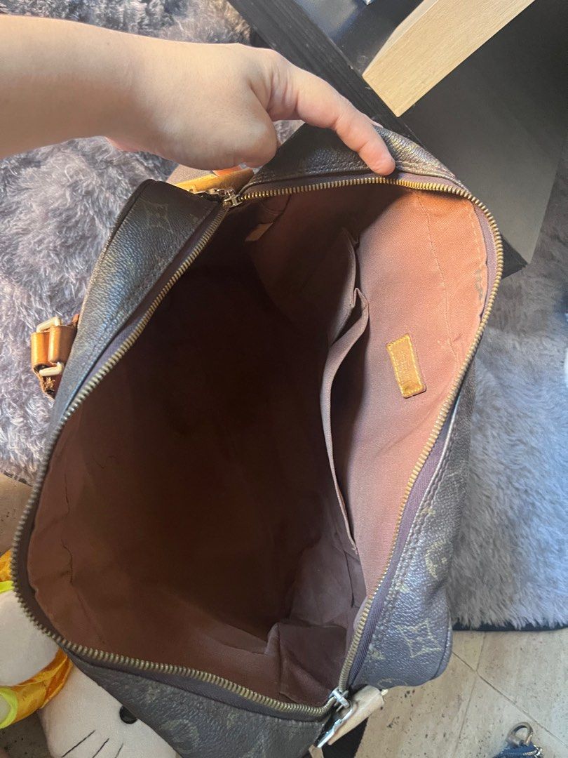 Tas Louis Vuitton AR2189 Masenger Bags, Fesyen Pria, Tas & Dompet , Tas  Kantor di Carousell