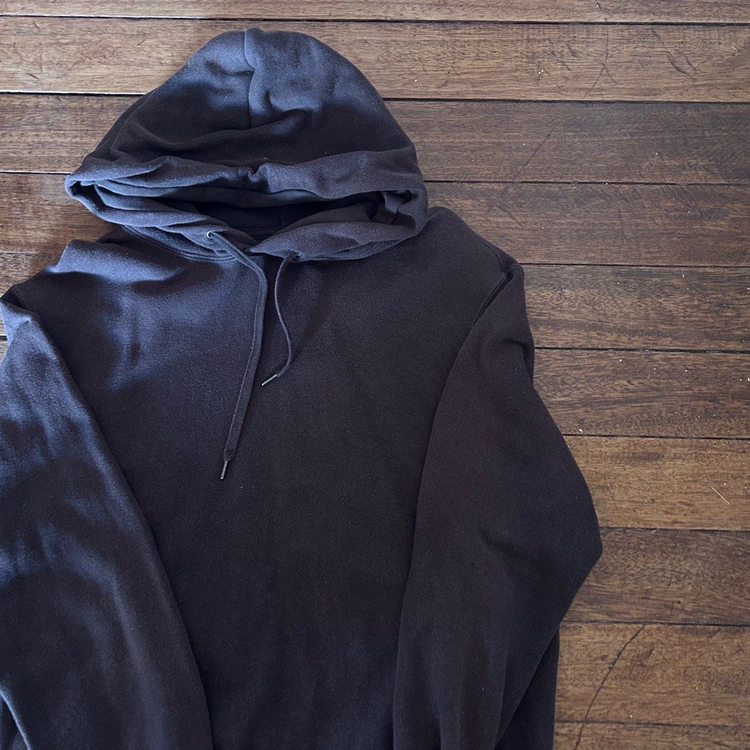 Uniqlo Hoodie (Mocha) (Category: Coats, Jackets and Outerwear) located in Calamba. Submitted by hiddengems__ (Listing ID 1262541249, Image 2). Description: Uniqlo Hoodie (Mocha) Size: M Length: 25” Width: 19” Sleeve: 23” Price: 450 .