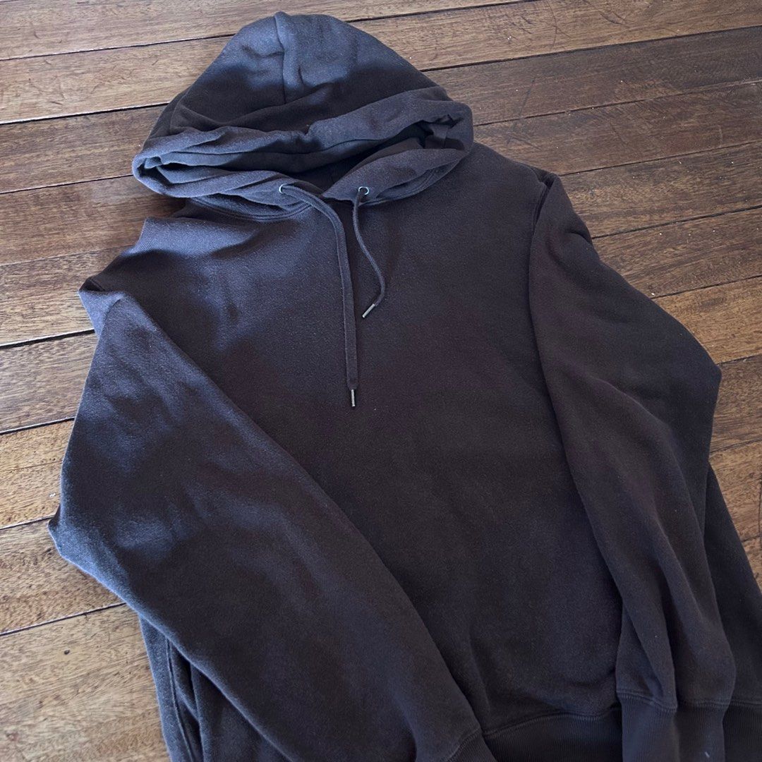 Uniqlo Hoodie (Mocha) (Category: Coats, Jackets and Outerwear) located in Calamba. Submitted by hiddengems__ (Listing ID 1262541249, Image 3). Description: Uniqlo Hoodie (Mocha) Size: M Length: 25” Width: 19” Sleeve: 23” Price: 450 .