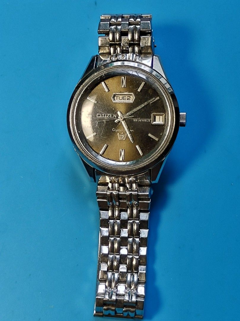 Citizen quartz seven watch value on sale