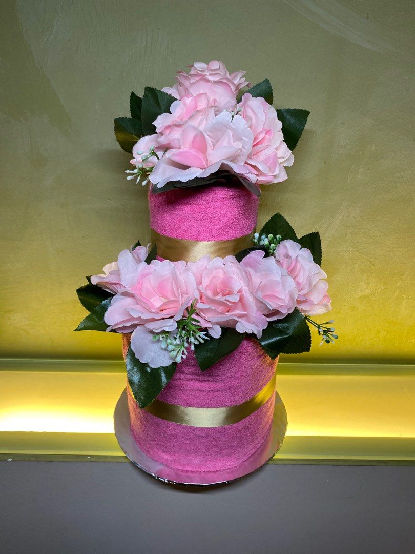 Towel Cake: A Fun DIY Bridal Shower Gift – Fun-Squared