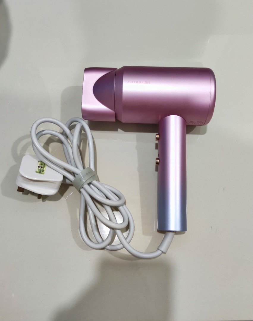 Xiaomi hair dryer 1800w my plug, Beauty & Personal Care, Hair on Carousell