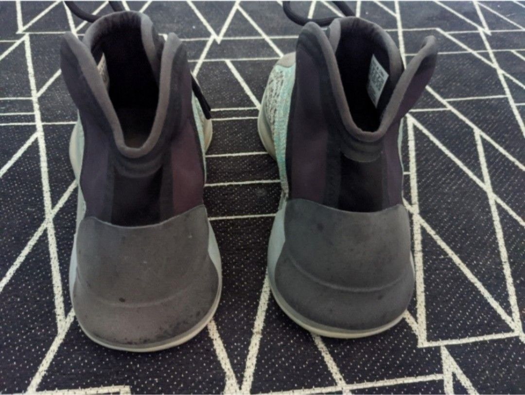 Teal blue on sale yeezy 700