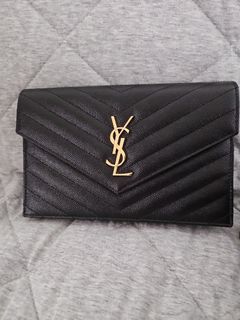 Suplook REAL LEATHER, TOP QUALITY YSL Saintlaurent CASSANDRE MATELASSÉ  ENVELOPE CHAIN WALLET IN GRAIN DE POUDRE EMBOSSED LEATHER VS WRONG VERSION  (If any inquiry or order pls contact whatsapp +8618559333945) : r/Suplookbag