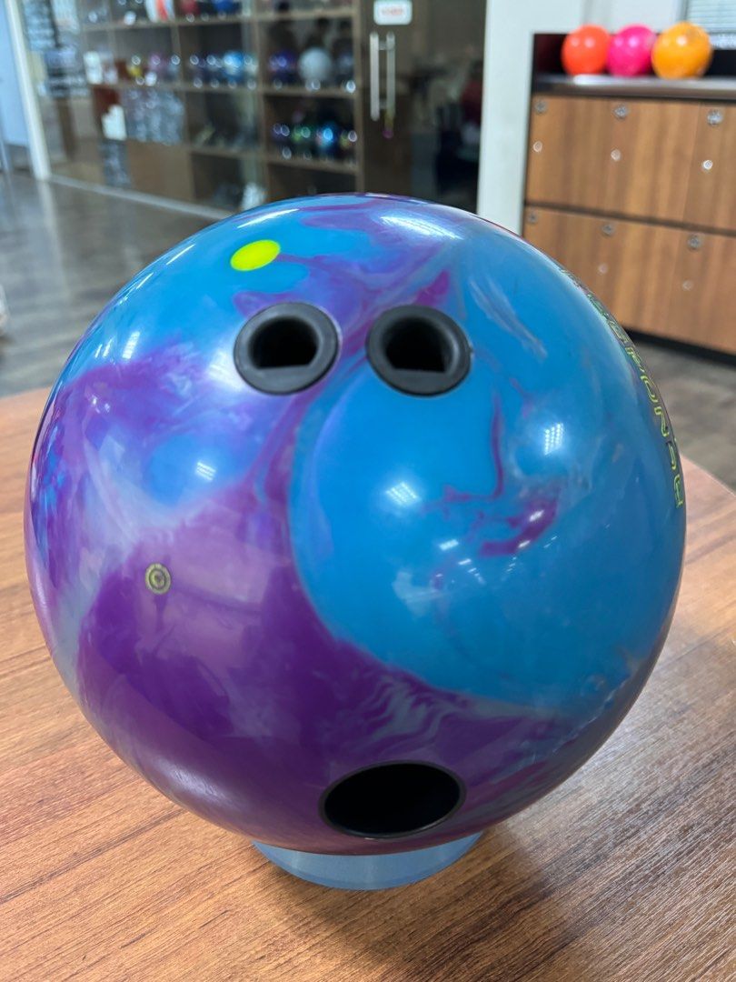 Zen bowling ball 15lbs, Sports Equipment, Sports & Games, Billiards