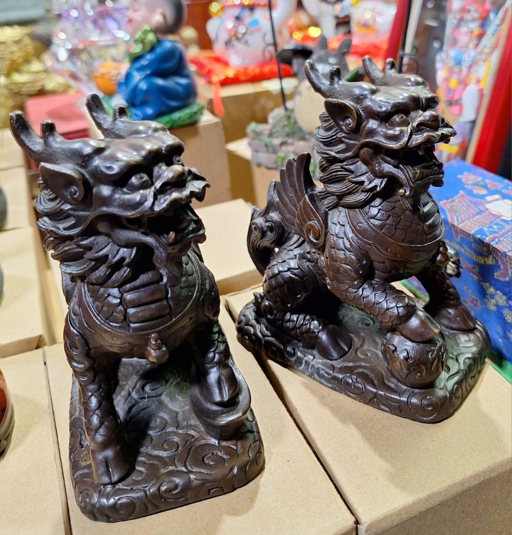 紫銅麒麟一對, 興趣及遊戲, 收藏品及紀念品, 宗教物品- Carousell