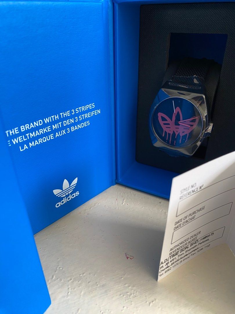 Adidas revendeur outlet