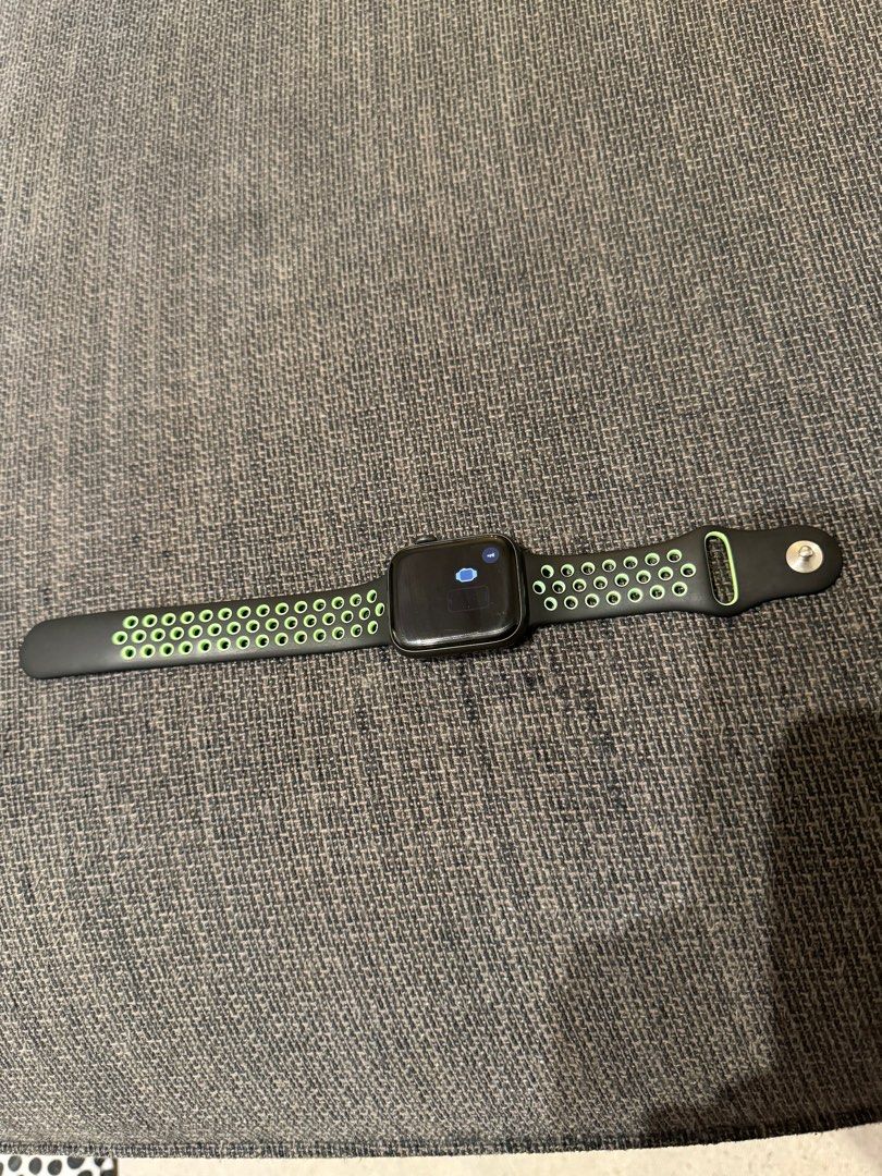 hyper grape nike sport loop 44mm