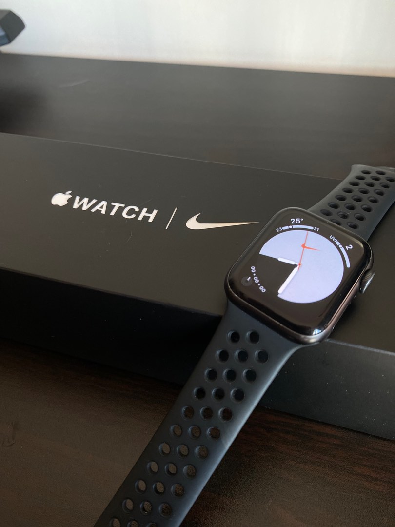 Apple Watch Series 5 Nike Mobile Phones Gadgets Wearables