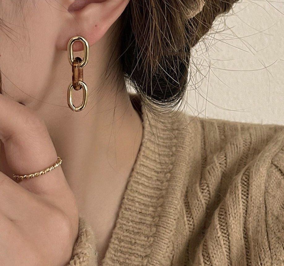 Gold earrings new arrivals and chain