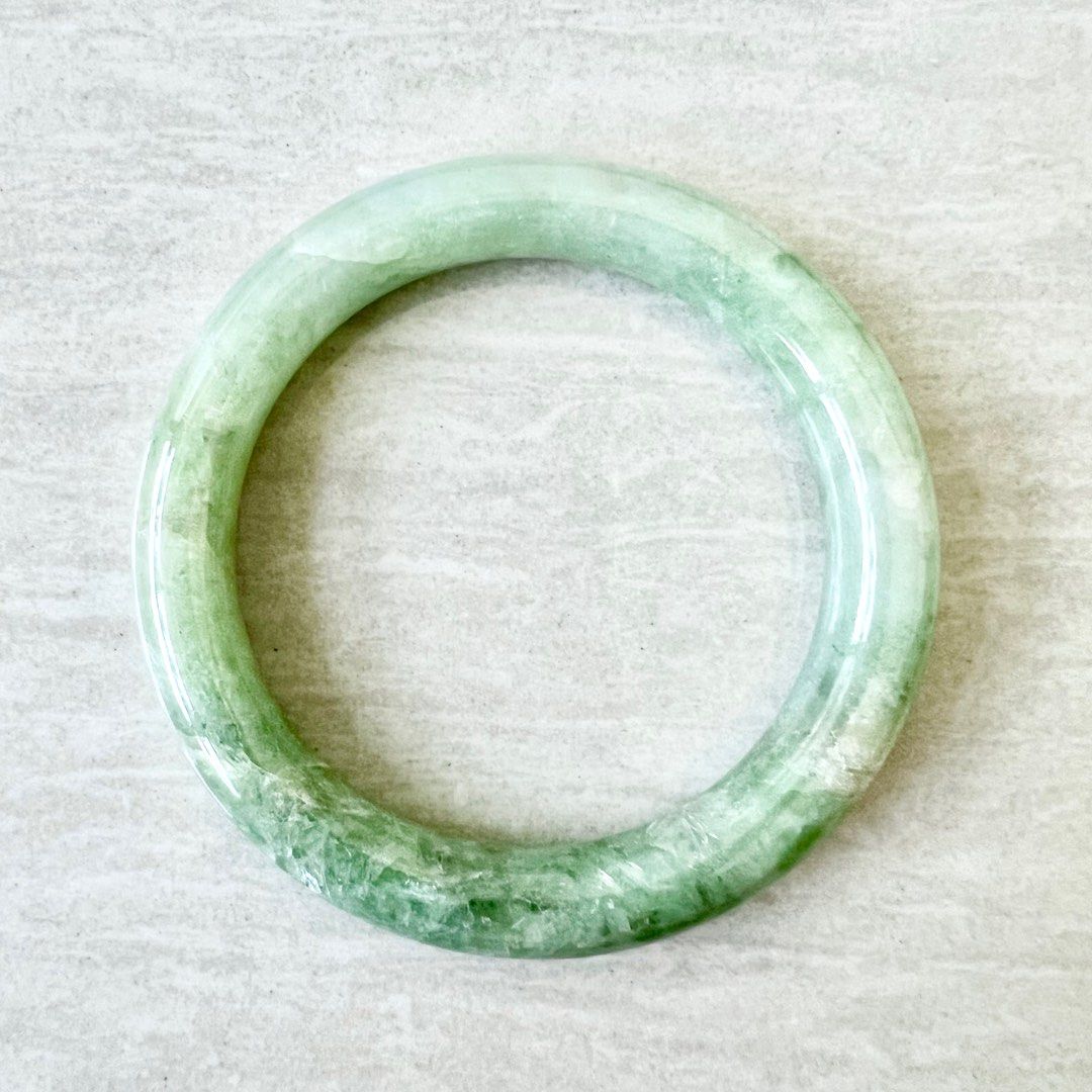 Chinese jade bangle store