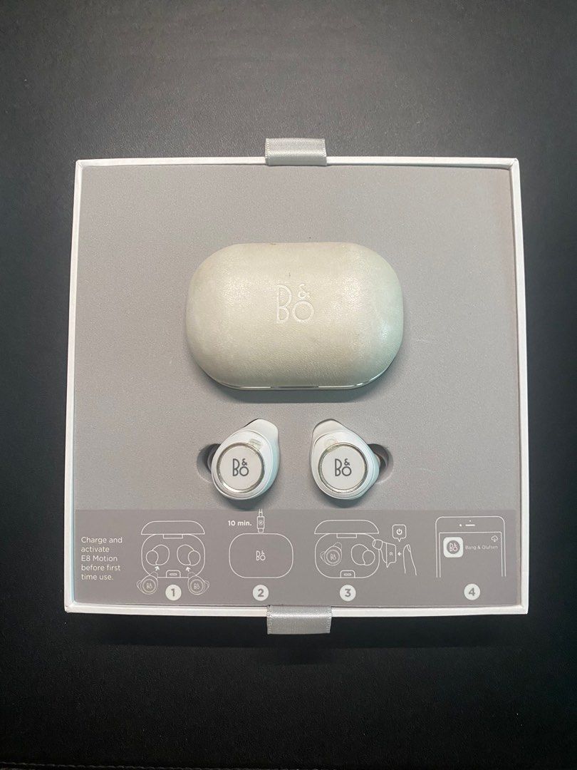 Bang Olufsen E8 Motion