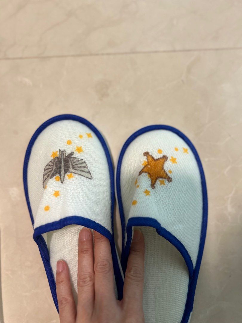 Disney bedroom 2025 slippers