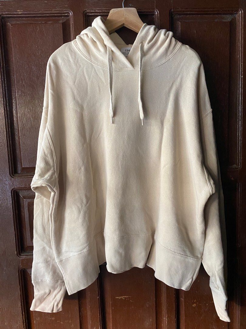 BEIGE HOODIE JACKET (Category: Coats, Jackets and Outerwear) located in Marikina City. Submitted by daze_studio_ (Listing ID 1262782080, Image 1). Description: Coen brand..