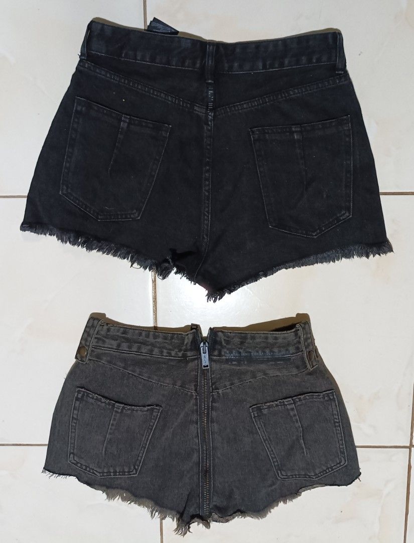 BEN TAVERNITI goth punk Emo (Category: Shorts) located in Santo Tomas. Submitted by pickers_corner (Listing ID 1262820394, Image 2). Description: BEN TAVERNITI UNRAVEL PROJECT PekPek Short as pack UNRAVEL PROJECT Womens reverse denim short button Large on tag waist 29 Excellent UNRAVEL PROJECT zip-up distressed hem visible pocket denim shorts Size Large on tag Waist 28 Legit Excellent.