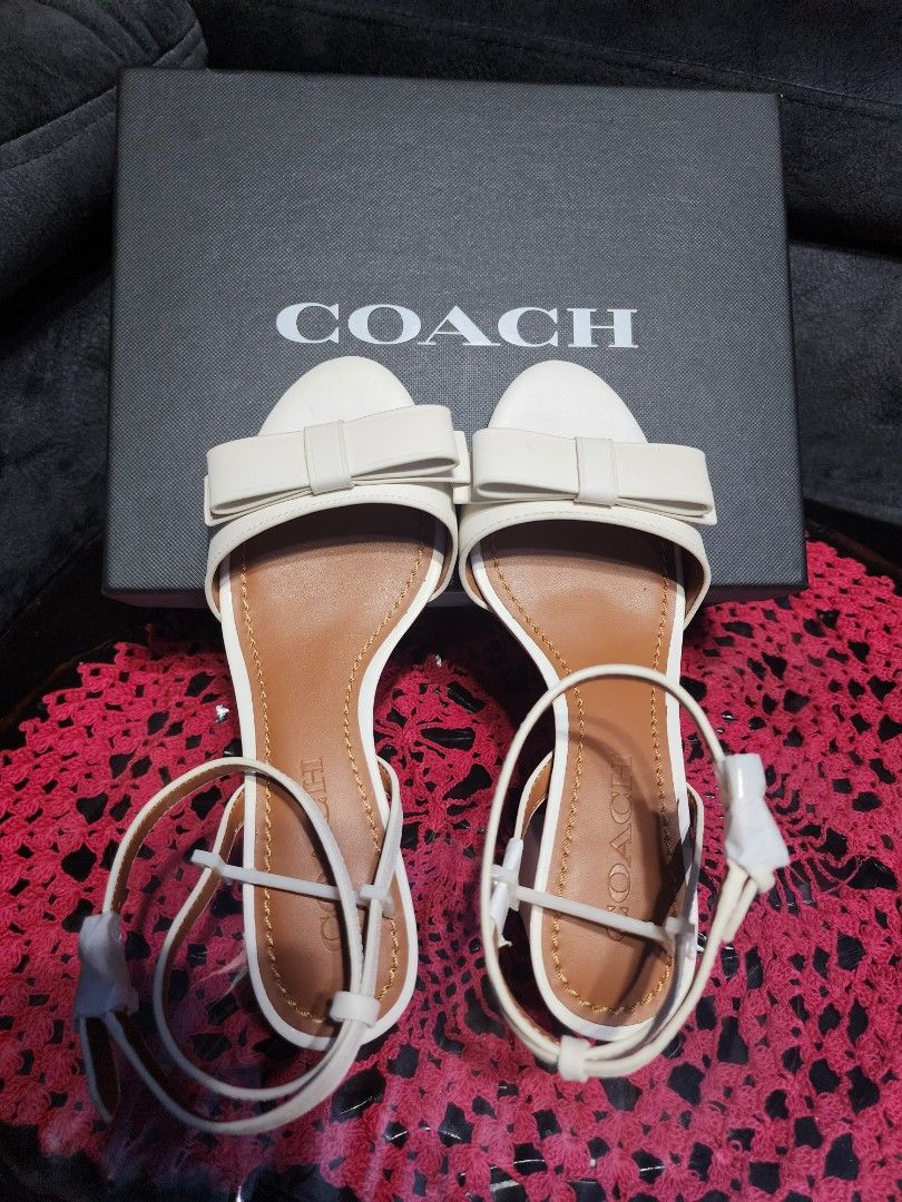 Brand New in Box Coach Camille BW Leather Sandal size 5.5 Luxury