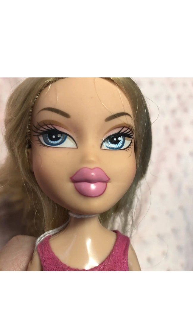 Bratz pampered pupz cloe store