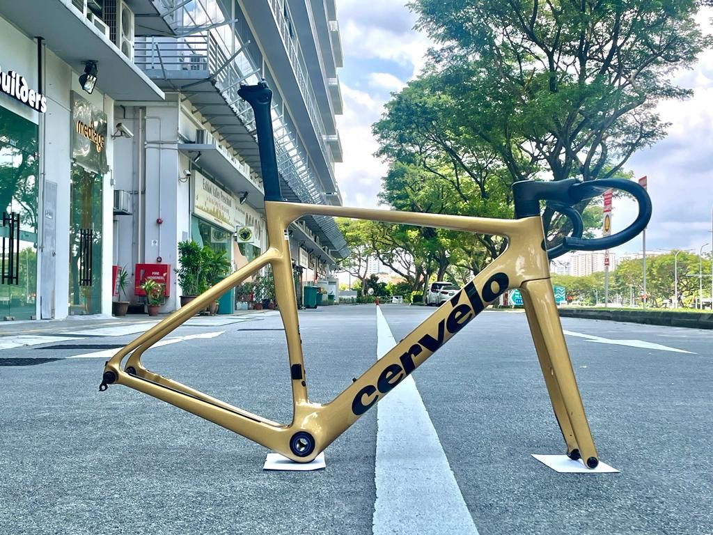 Cervelo Soloist 54 with integrated bar