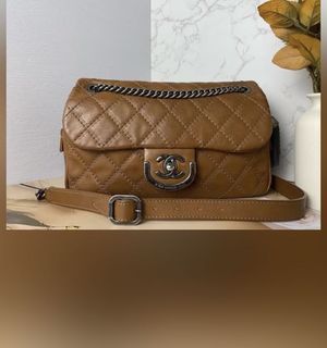 Chanel 1992 Vintage Black Medium Classic Double Flap Bag 24k GHW Lambs –  Boutique Patina