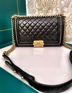 🖤🤍Chanel 21S Pearl mini bag/ WOC calfskin, Luxury, Bags & Wallets on  Carousell