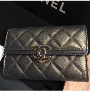 Leather wallet Chanel Pink in Leather - 24420888