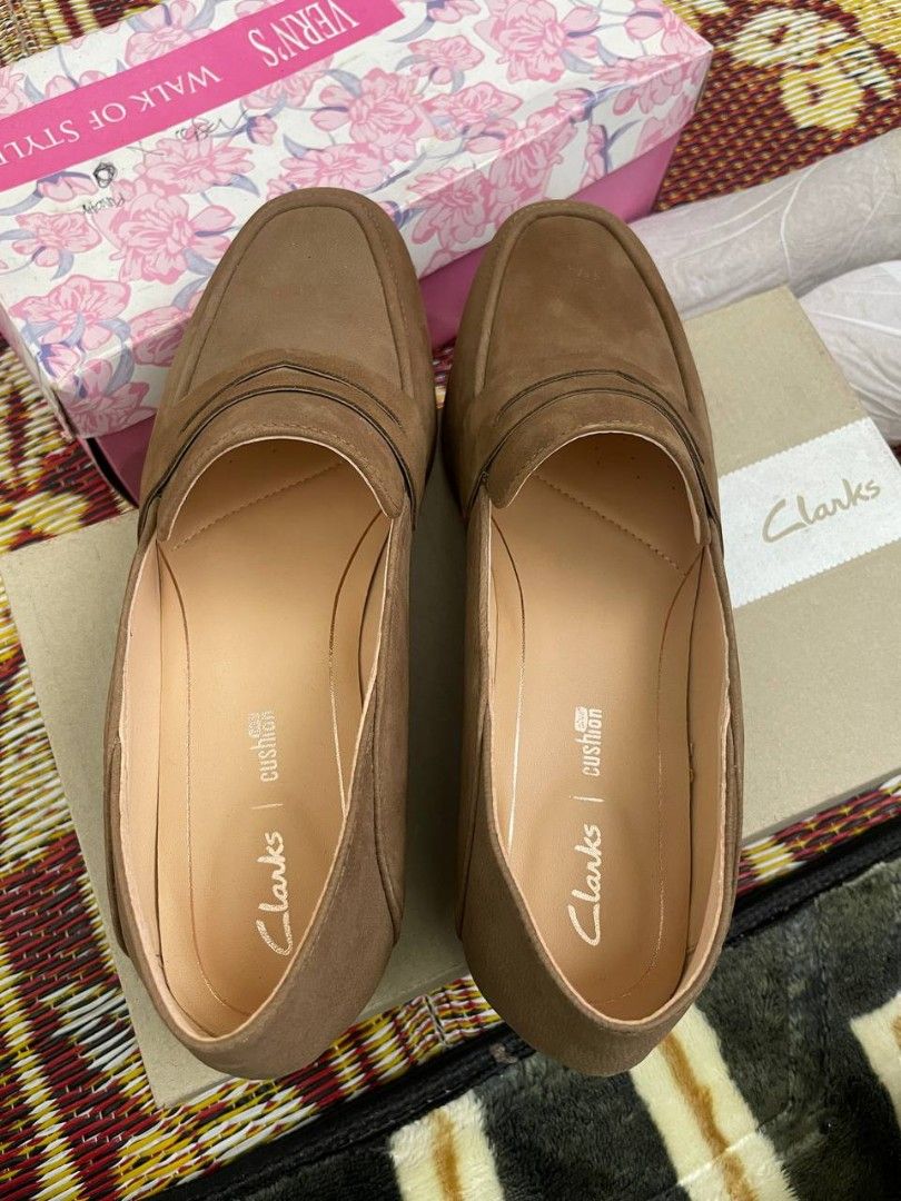 Clarks pure online iris loafer