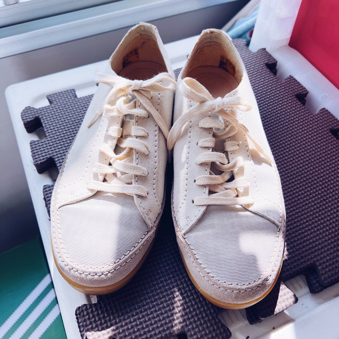 White walking trainers best sale womens