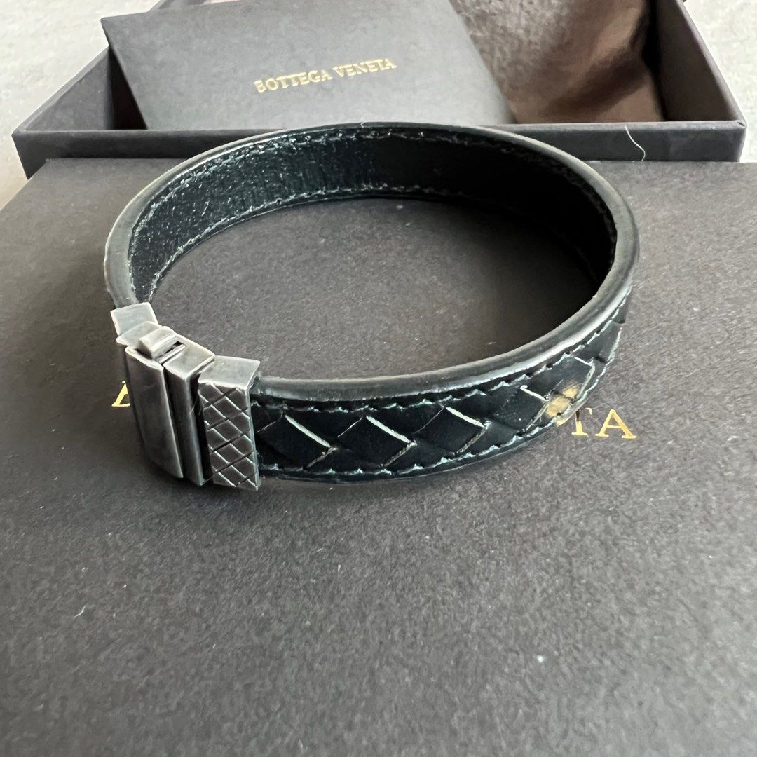 Bottega Veneta Intrecciato-woven Knot Leather Bracelet In Brown | ModeSens  | Braided leather bracelet men, Leather bracelet, Bracelets for men