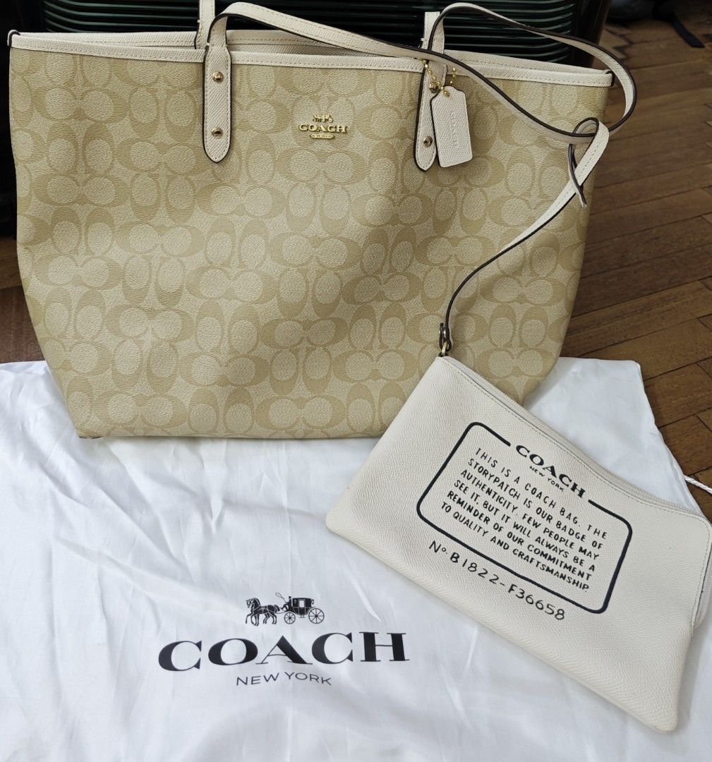 Coach Signature Laptop Bag, Luxury, Bags & Wallets on Carousell